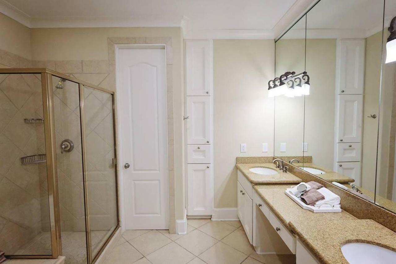 Downtown Museum District, Zoo, Parks, Nightlife! - Detering Apartment Houston Exterior photo